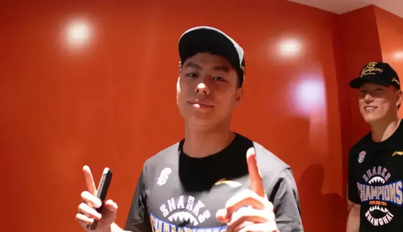 华体会hth体育官网入口-李添荣:夺冠时刻哭了&幸福的眼泪,夺冠是球队每个人的功劳